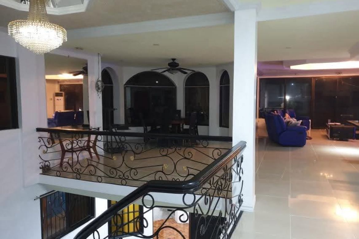 10 Bedroom Villa for Sale in Malabanias, Angeles, Pampanga – photo 8