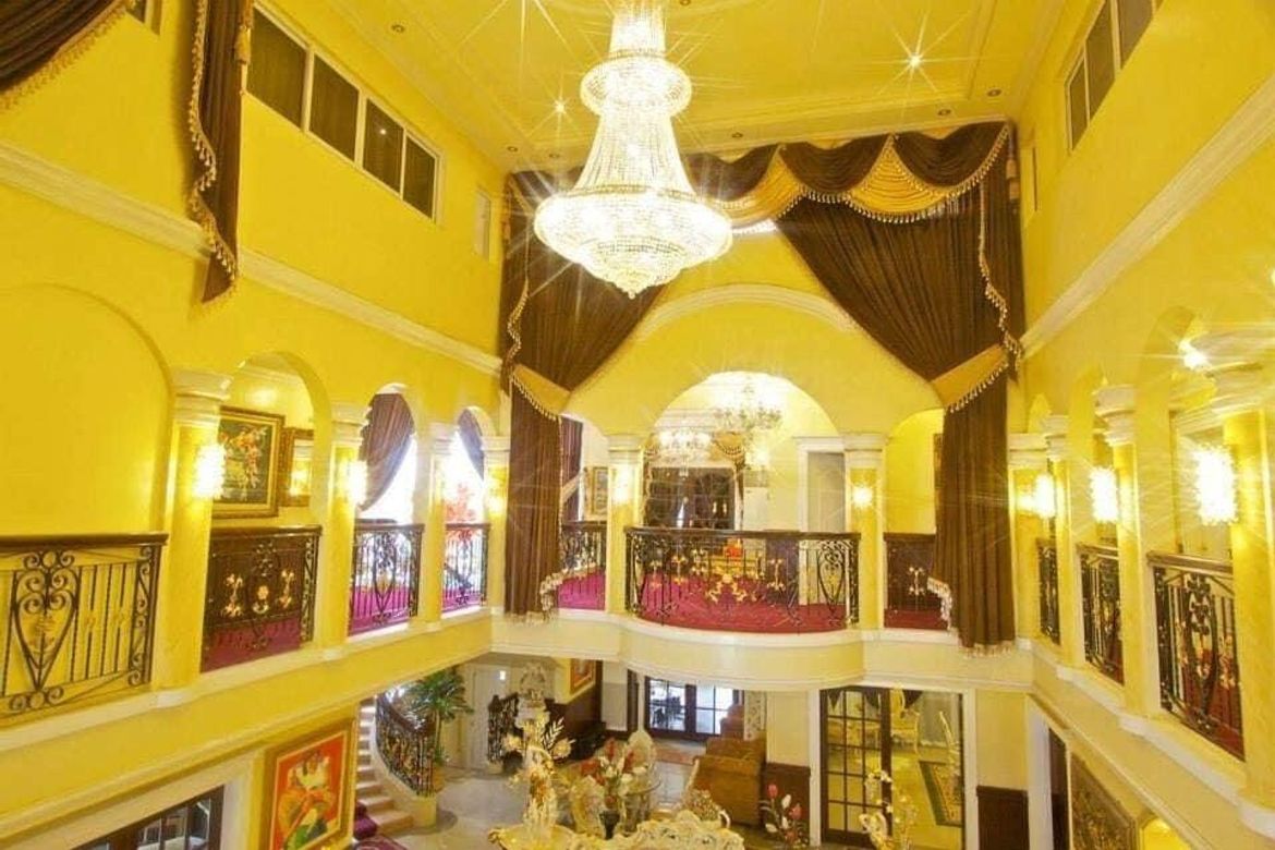 10 Bedroom Villa for Sale in Pansol, Quezon City, Metro Manila – photo 4