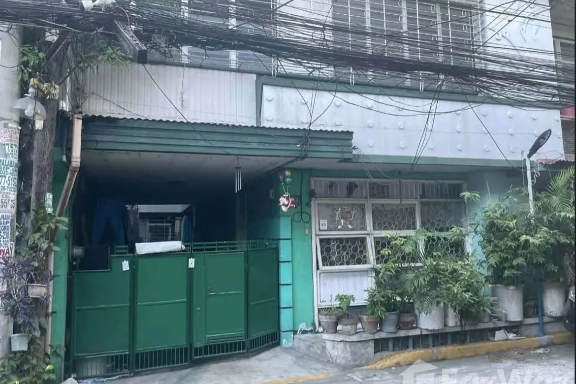 11 Bedroom Apartment for Sale in Manila, Metro Manila near LRT-1 Bambang