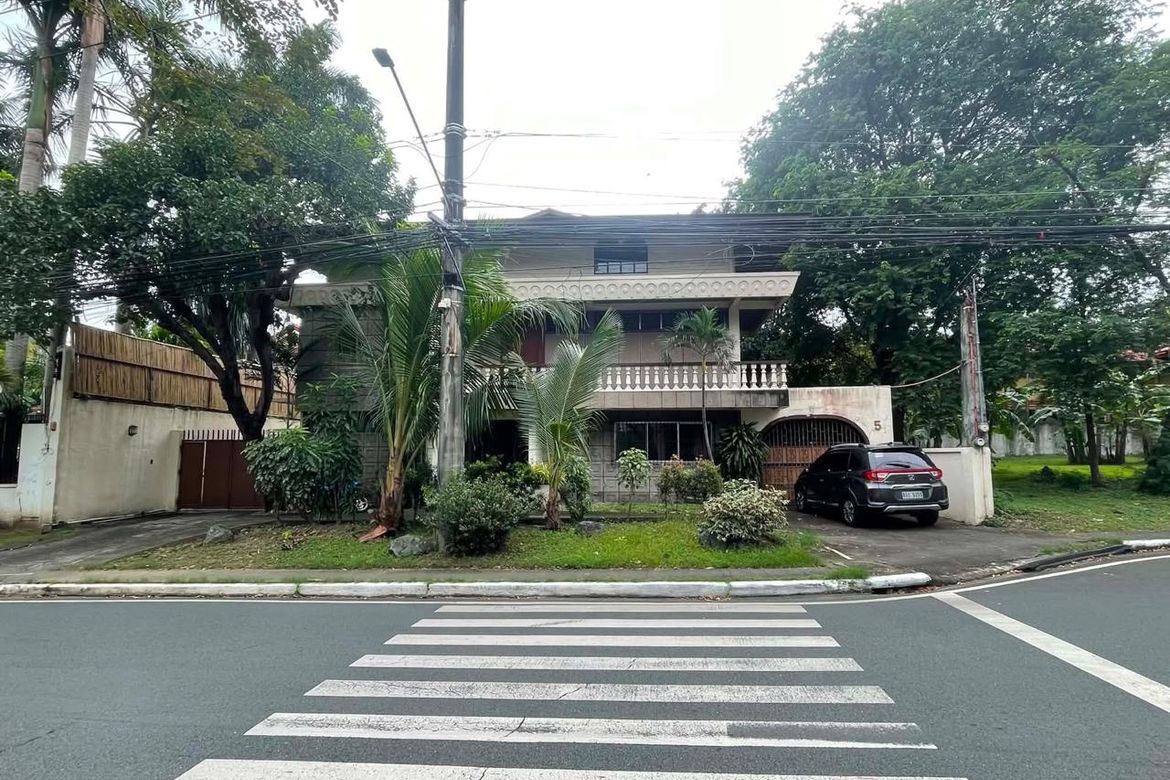 11 Bedroom House for Sale in Alabang, Muntinlupa, Metro Manila