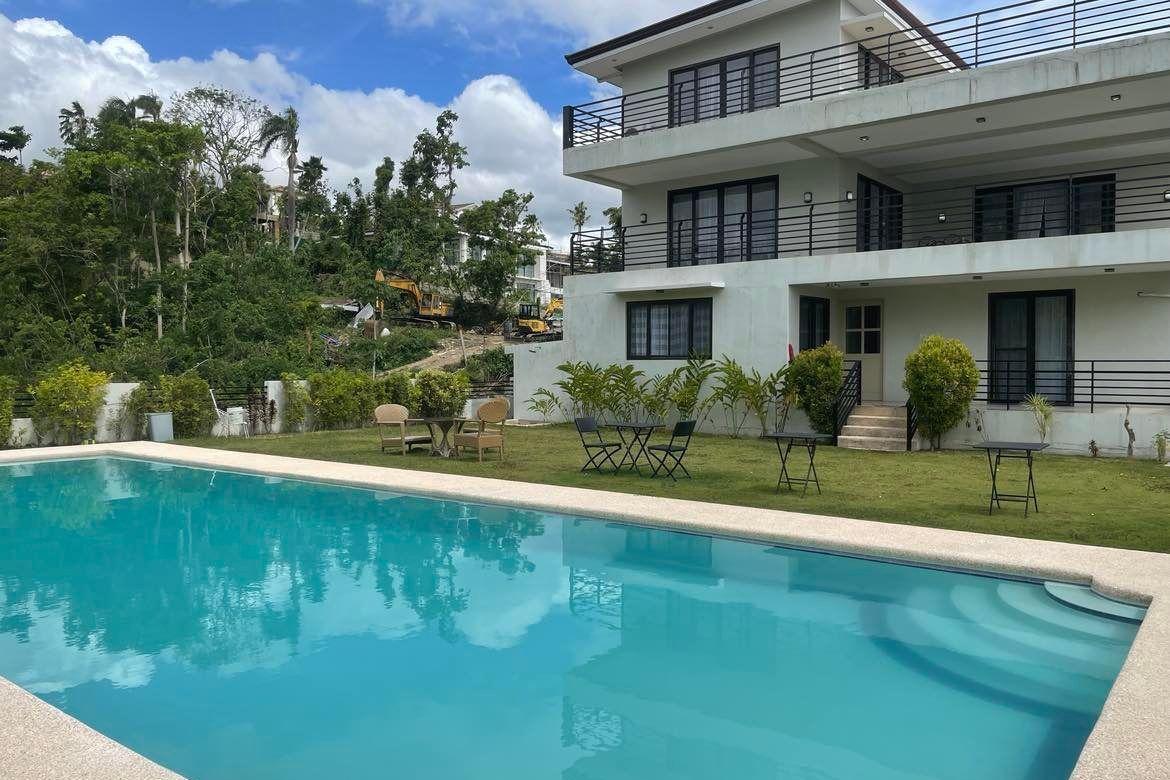 11 Bedroom House for Sale in Banilad, Cebu City, Cebu