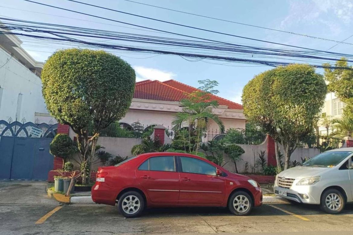 11 Bedroom House for Sale in Loyola Heights, Quezon City, Metro Manila – photo 6