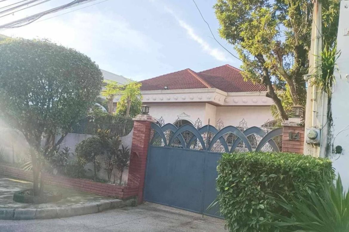 11 Bedroom House for Sale in Loyola Heights, Quezon City, Metro Manila – photo 8
