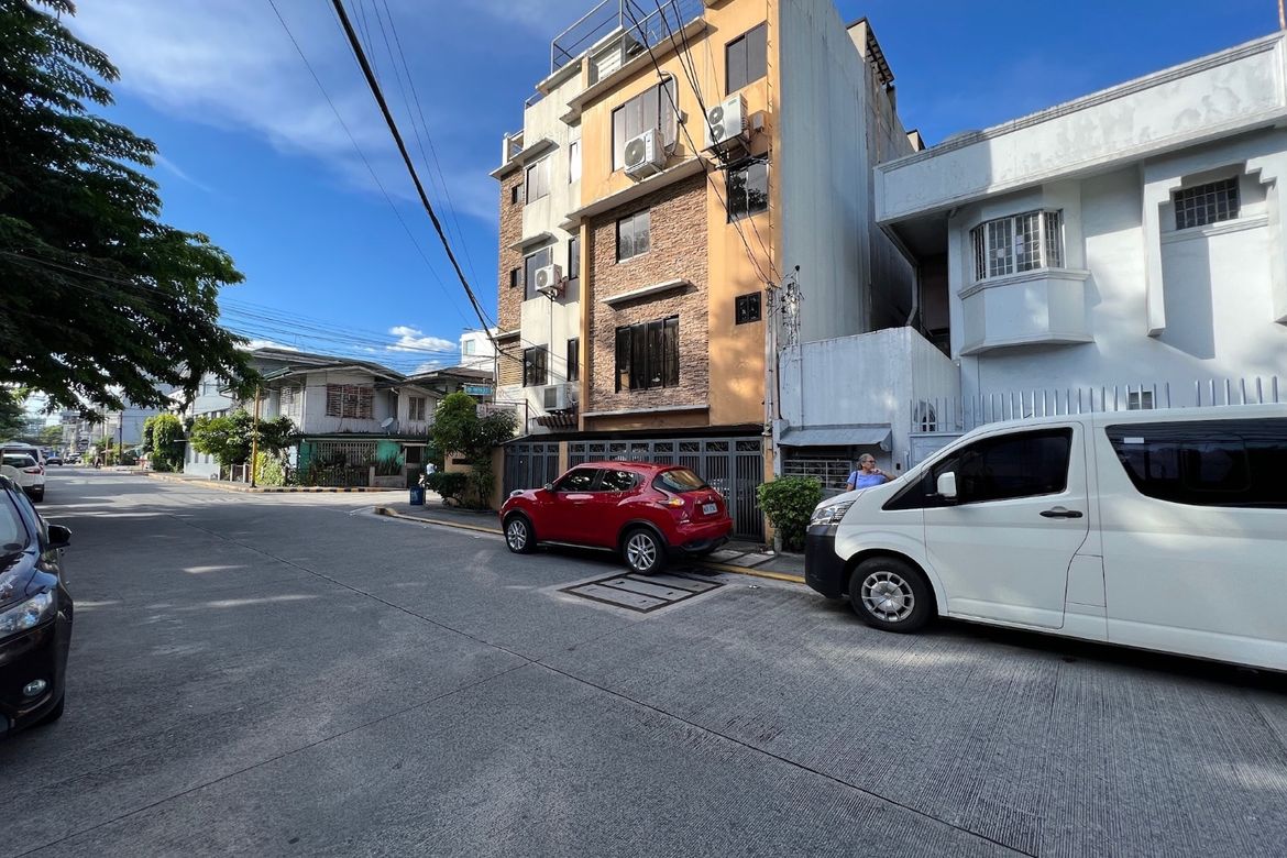 12 Bedroom House for Sale in San Antonio, Makati, Metro Manila – photo 2