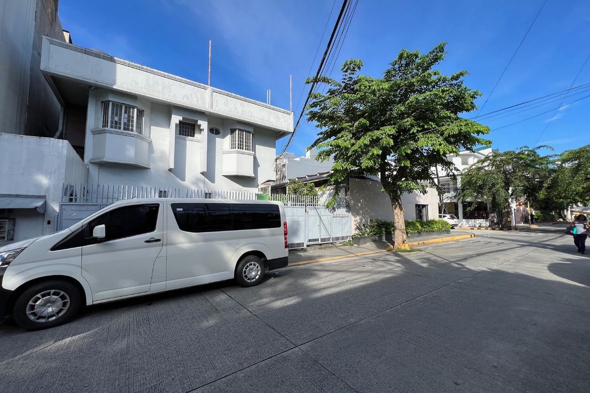 12 Bedroom House for Sale in San Antonio, Makati, Metro Manila – photo 3
