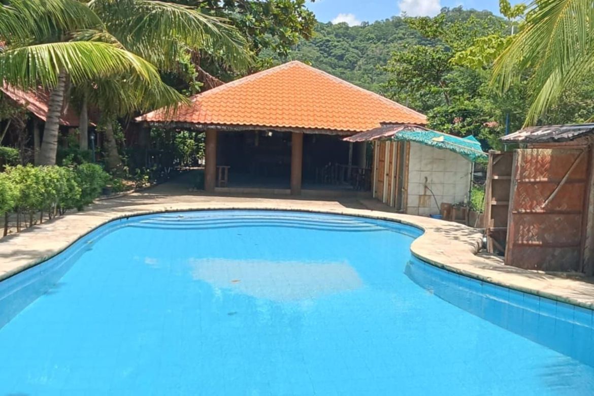13 Bedroom House for Sale in Maugat, Nasugbu, Batangas