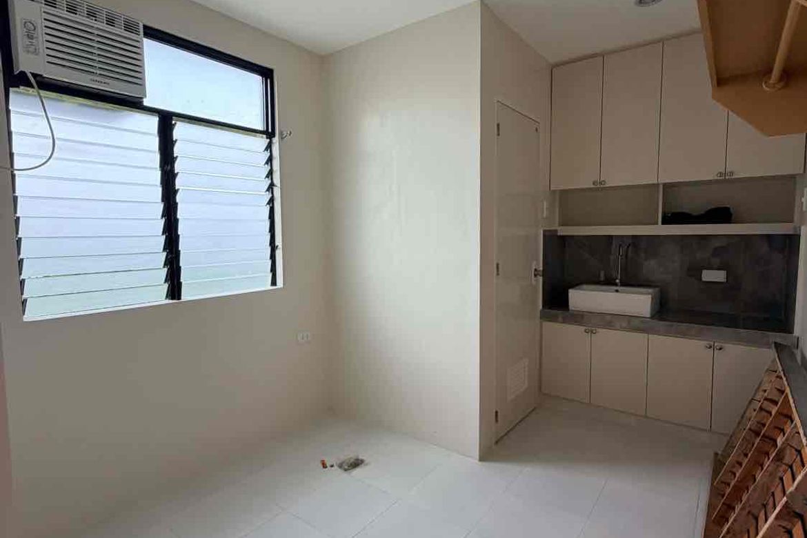 14 Bedroom Shophouse for Sale in Subangdaku, Mandaue, Cebu – photo 8