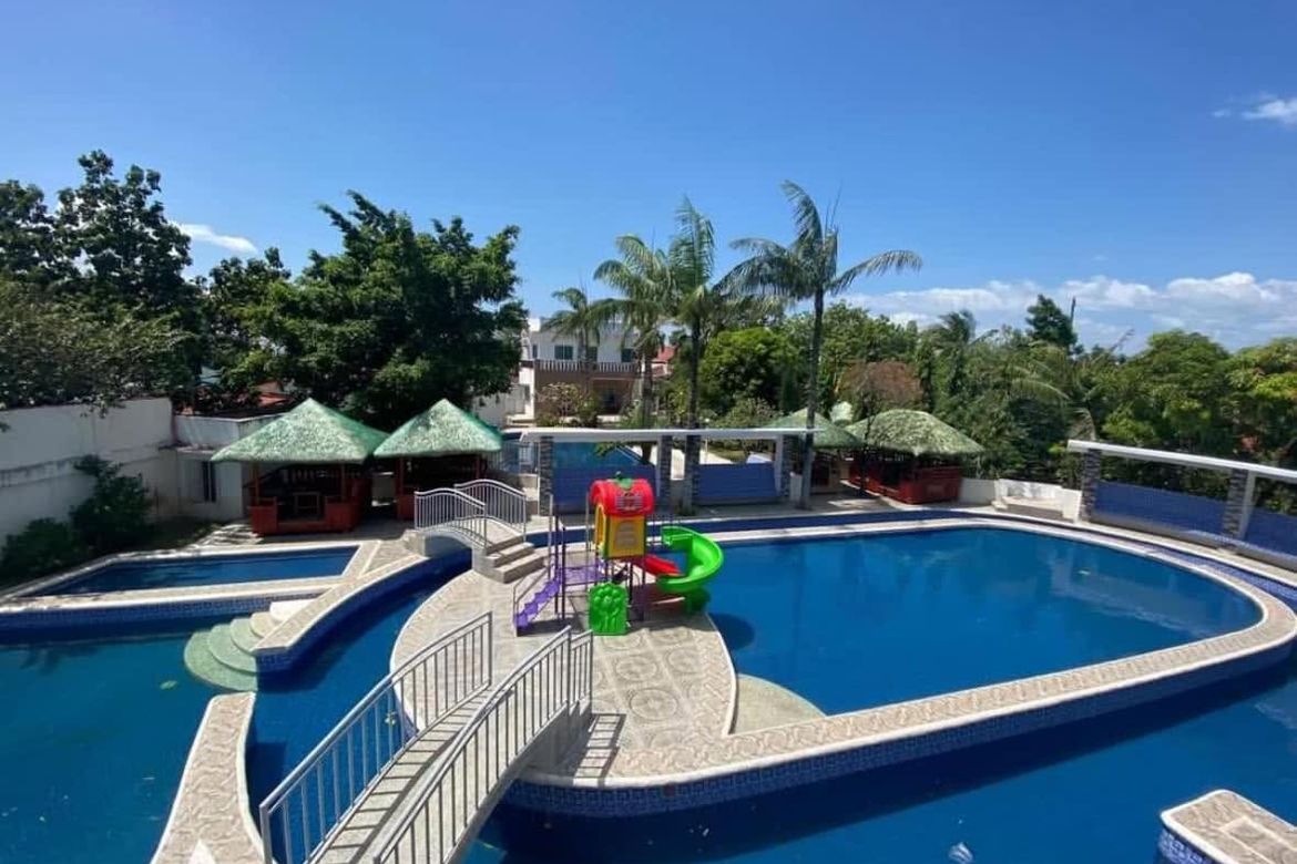 15 Bedroom Commercial for Sale in Dila, Santa Rosa, Laguna
