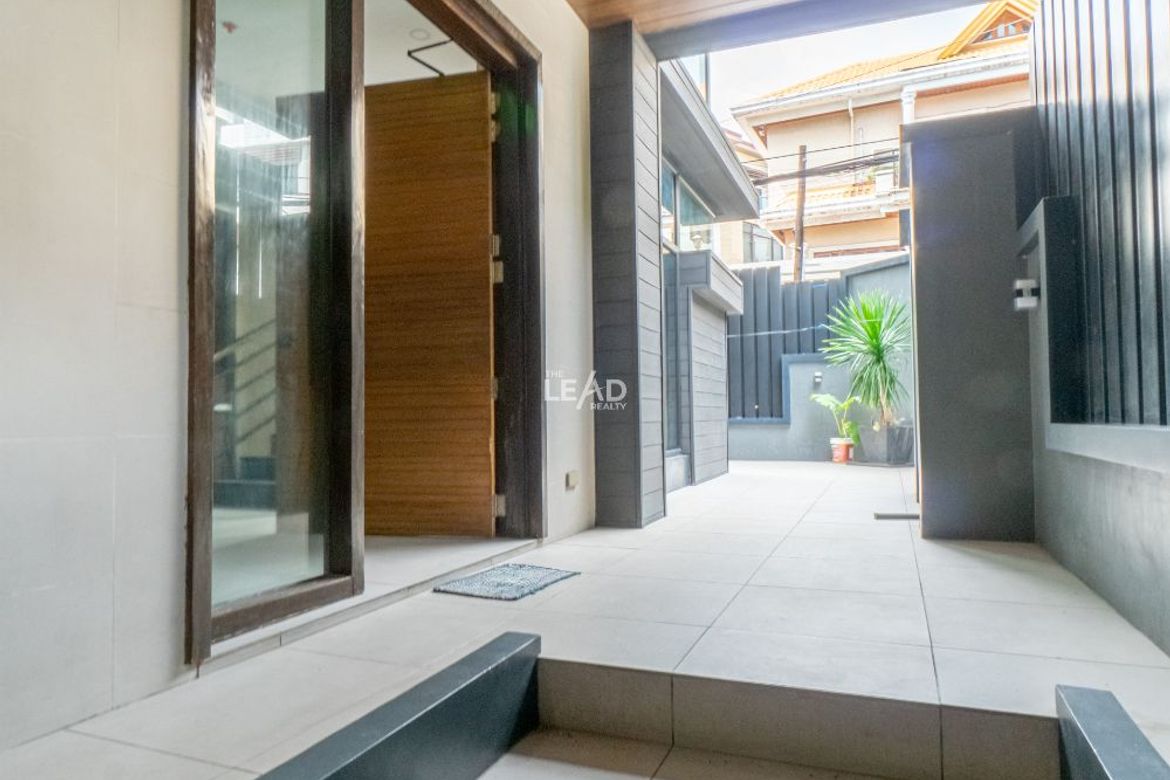 15 Bedroom Shophouse for Sale in Corazon de Jesus, San Juan, Metro Manila near LRT-2 J. Ruiz – photo 8