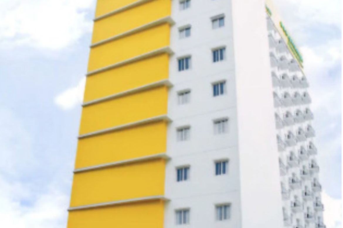 167 Bedroom Shophouse for Sale in Veterans Village, Quezon City, Metro Manila near MRT-3 North Avenue