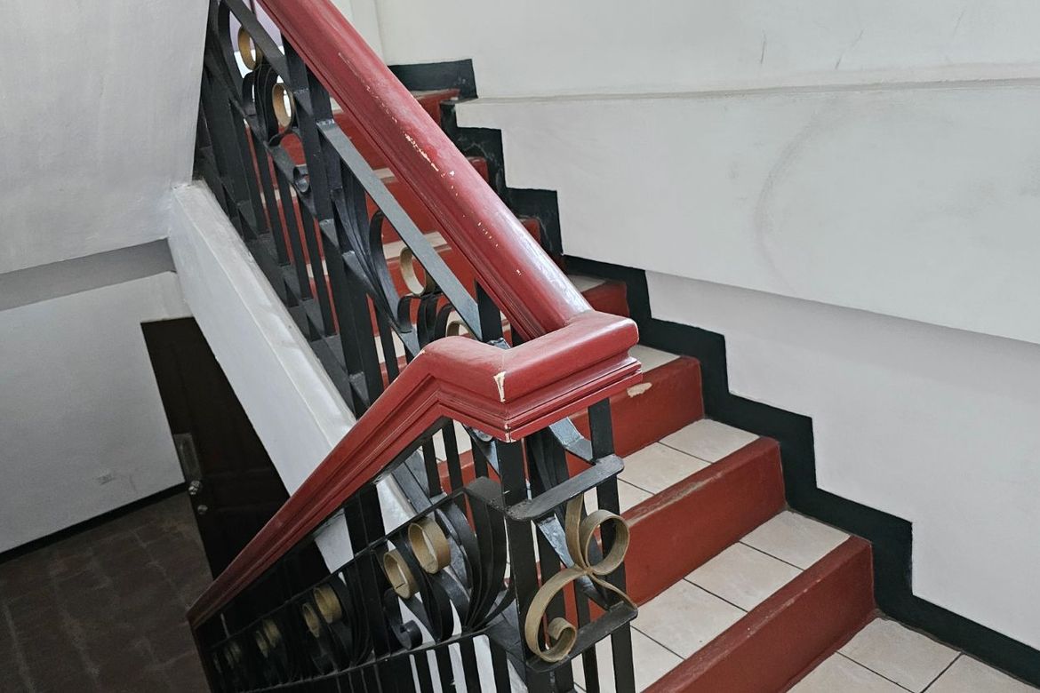 17 Bedroom Office for Sale in Socorro, Quezon City, Metro Manila near MRT-3 Santolan – photo 2