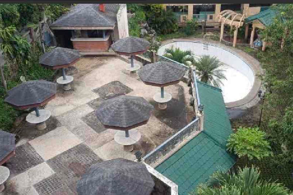 176 Bedroom Shophouse for Sale in Mangas I, Alfonso, Cavite – photo 2