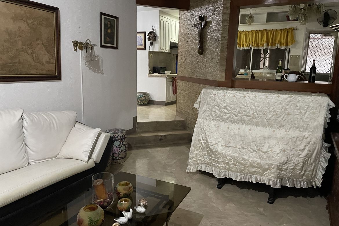 18 Bedroom House for Sale in San Antonio, Pasig, Metro Manila near MRT-3 Shaw Boulevard – photo 2