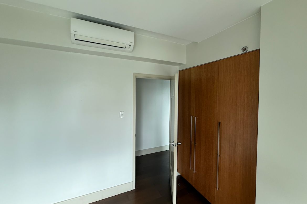 2 Bedroom Apartment for Rent in Edades Tower, Rockwell, Makati, Metro Manila near MRT-3 Guadalupe photo 6