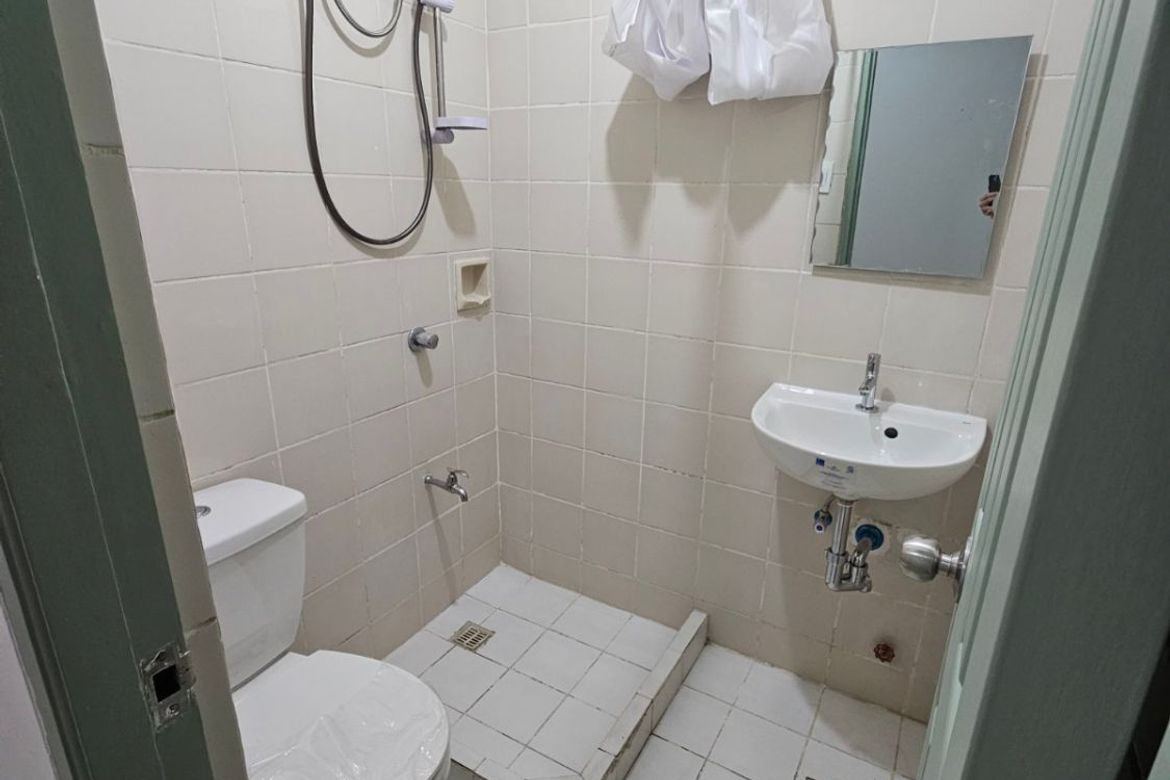 2 Bedroom Apartment for Rent in Loyola Heights, Quezon City, Metro Manila near LRT-2 Katipunan photo 4