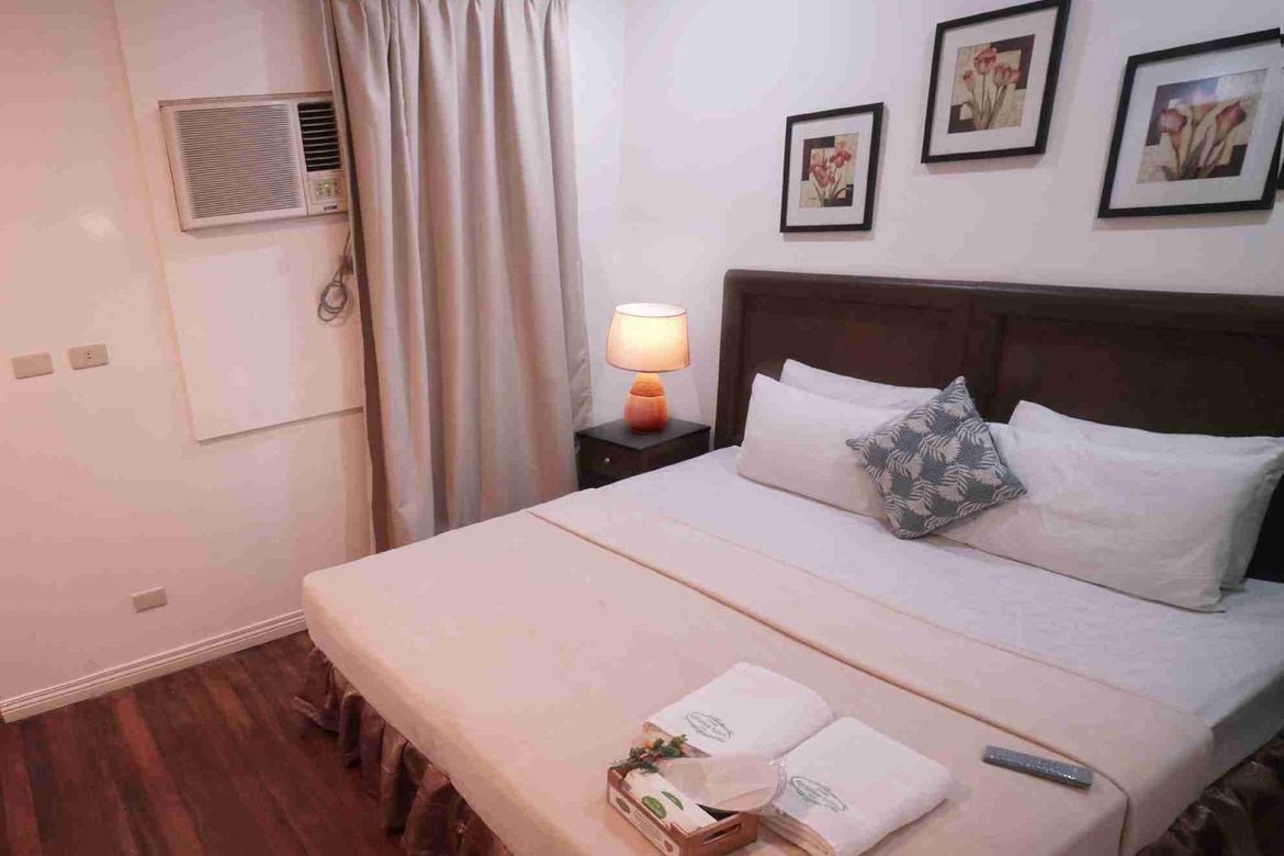 2 Bedroom Apartment for Rent in Malate, Manila, Metro Manila near LRT-1 Pedro Gil photo 4