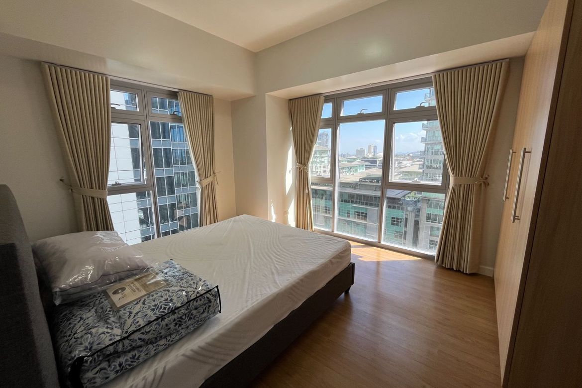 2 Bedroom Apartment for Rent in Park Triangle Residences, BGC, Taguig, Metro Manila photo 3