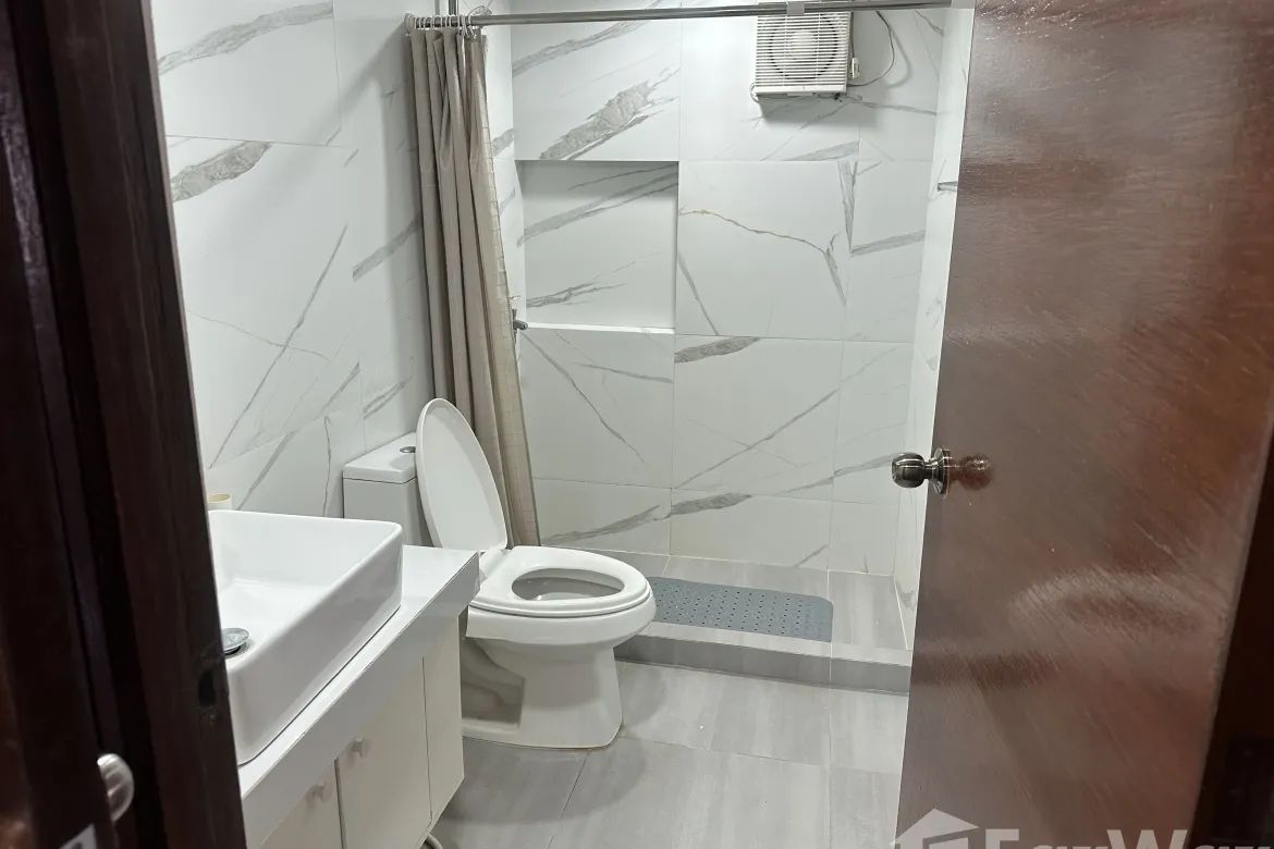2 Bedroom Apartment for Rent in San Lorenzo, Makati, Metro Manila photo 8