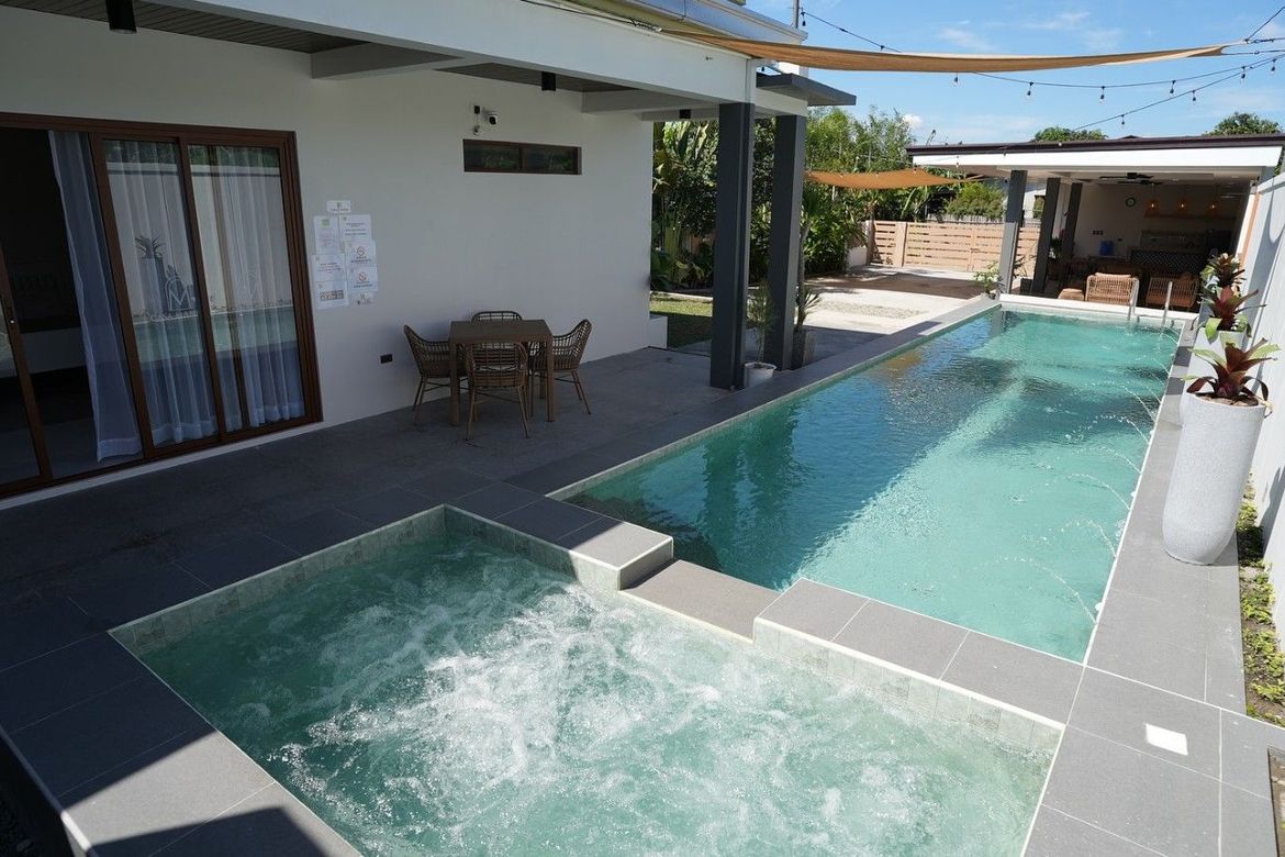 2 Bedroom Commercial for Sale in Sabanilla, Mexico, Pampanga