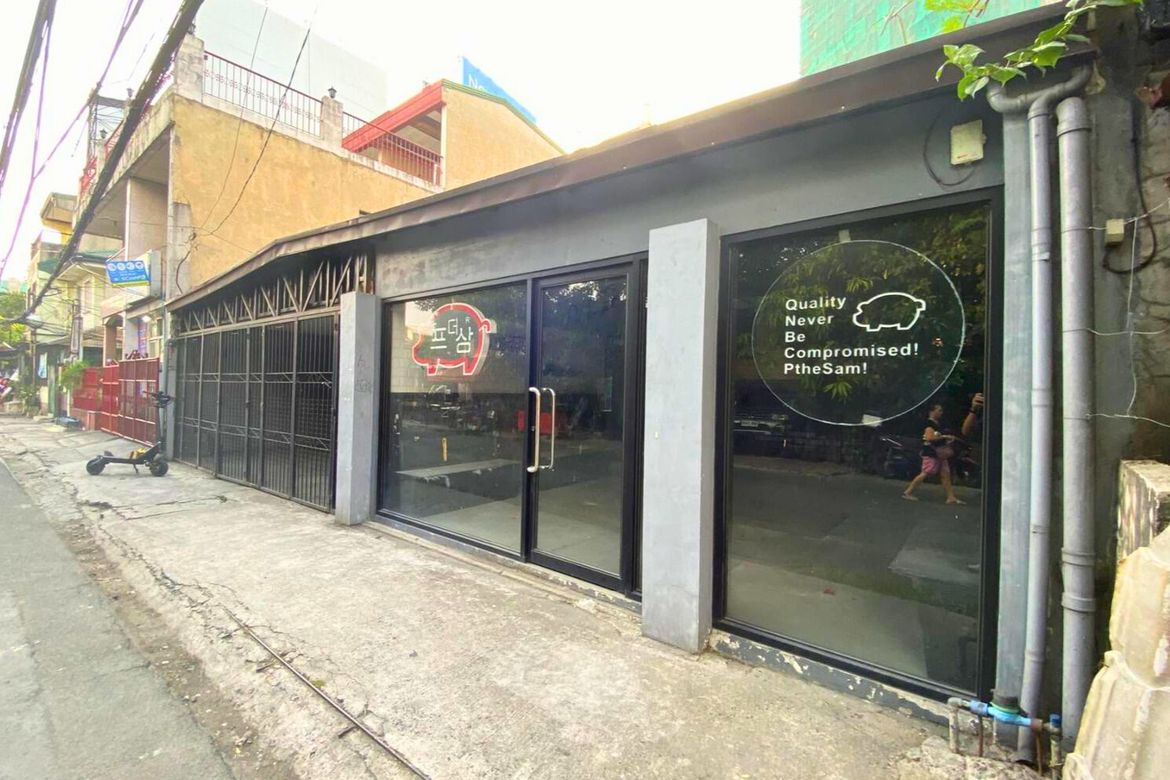 2 Bedroom Commercial for Sale in San Nicolas, Pasig, Metro Manila