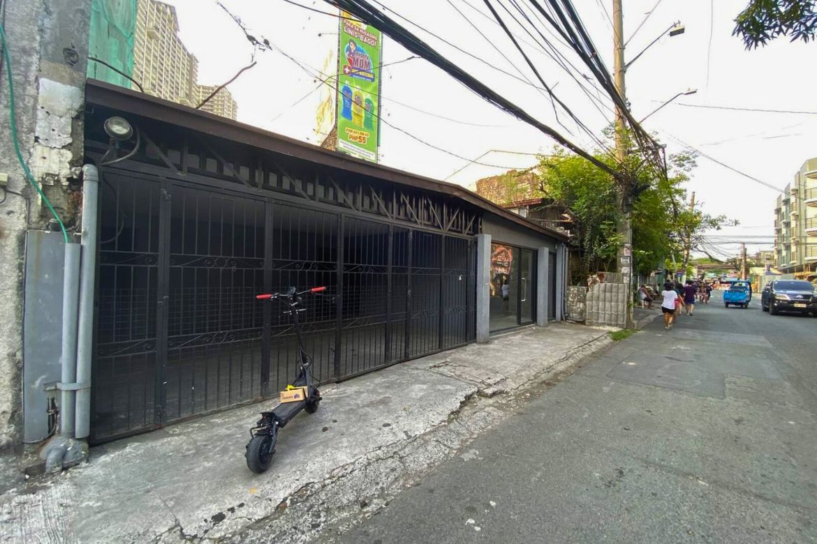 2 Bedroom Commercial for Sale in San Nicolas, Pasig, Metro Manila – photo 2