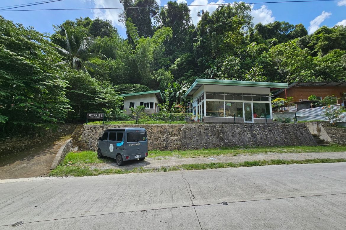 2 Bedroom Commercial for Sale in South Poblacion, Valencia, Negros Oriental – photo 2