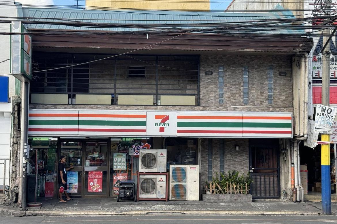 2 Bedroom Commercial for Sale in Wack-Wack Greenhills, Mandaluyong, Metro Manila near MRT-3 Shaw Boulevard