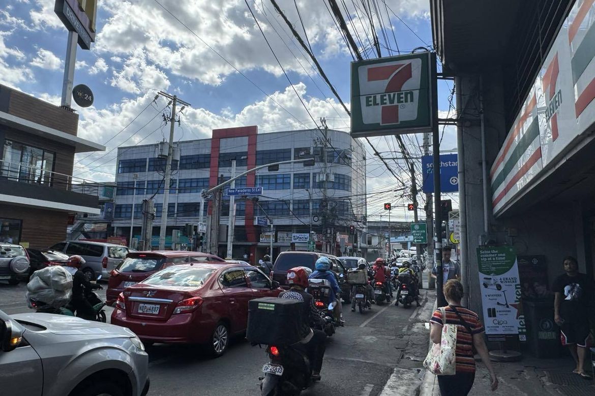 2 Bedroom Commercial for Sale in Wack-Wack Greenhills, Mandaluyong, Metro Manila near MRT-3 Shaw Boulevard – photo 6