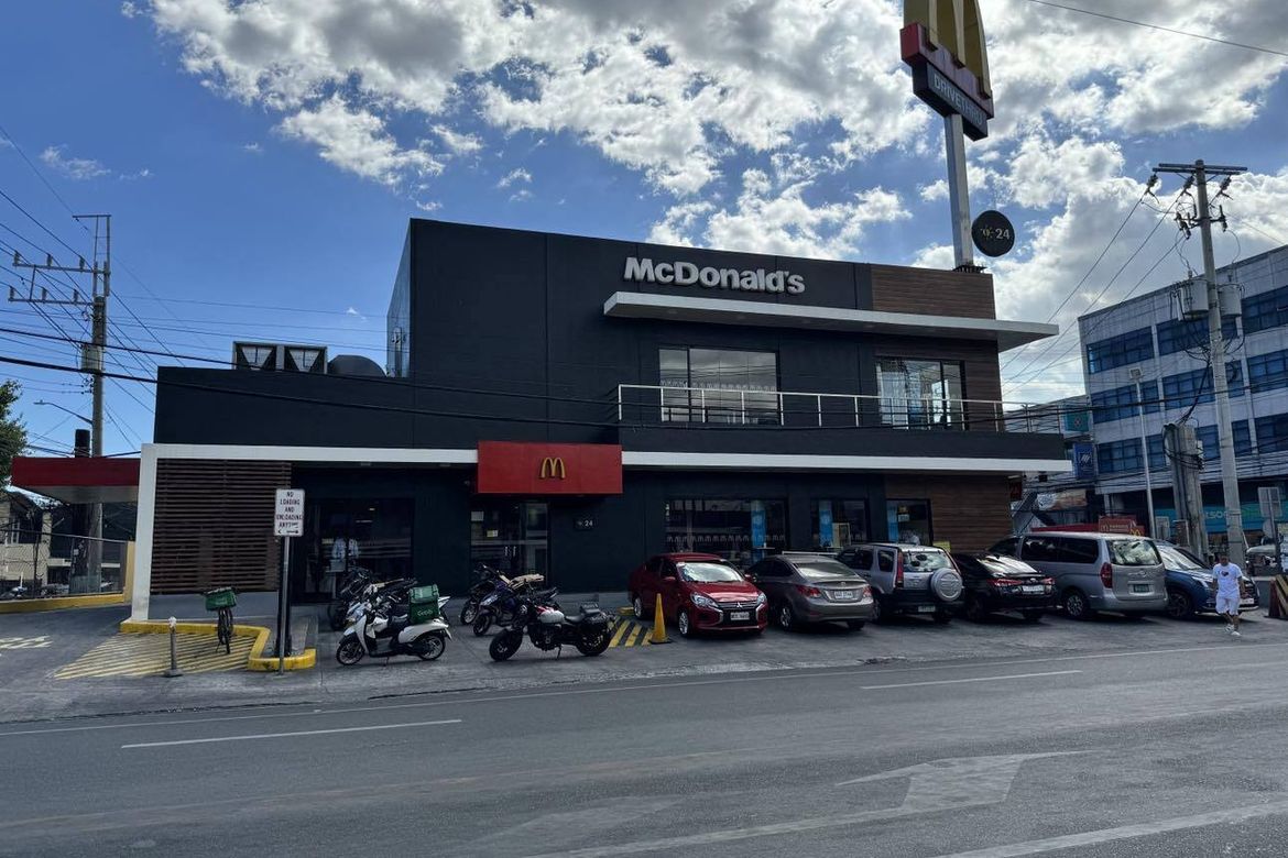 2 Bedroom Commercial for Sale in Wack-Wack Greenhills, Mandaluyong, Metro Manila near MRT-3 Shaw Boulevard – photo 7