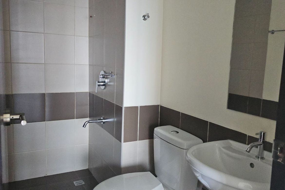 2 Bedroom Condo for Rent in Axis Residences, Highway Hills, Mandaluyong, Metro Manila near MRT-3 Boni photo 5