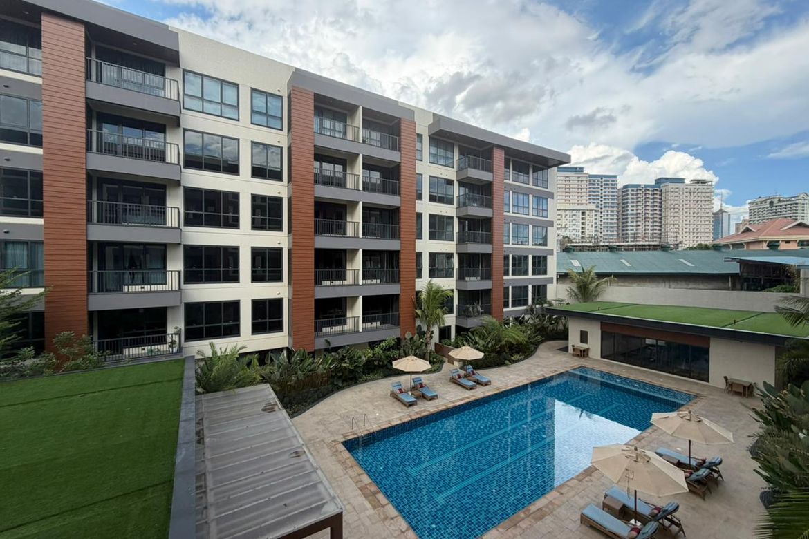 2 Bedroom Condo for Rent in Bagong Lipunan Ng Crame, Quezon City, Metro Manila near LRT-2 Betty Go-Belmonte