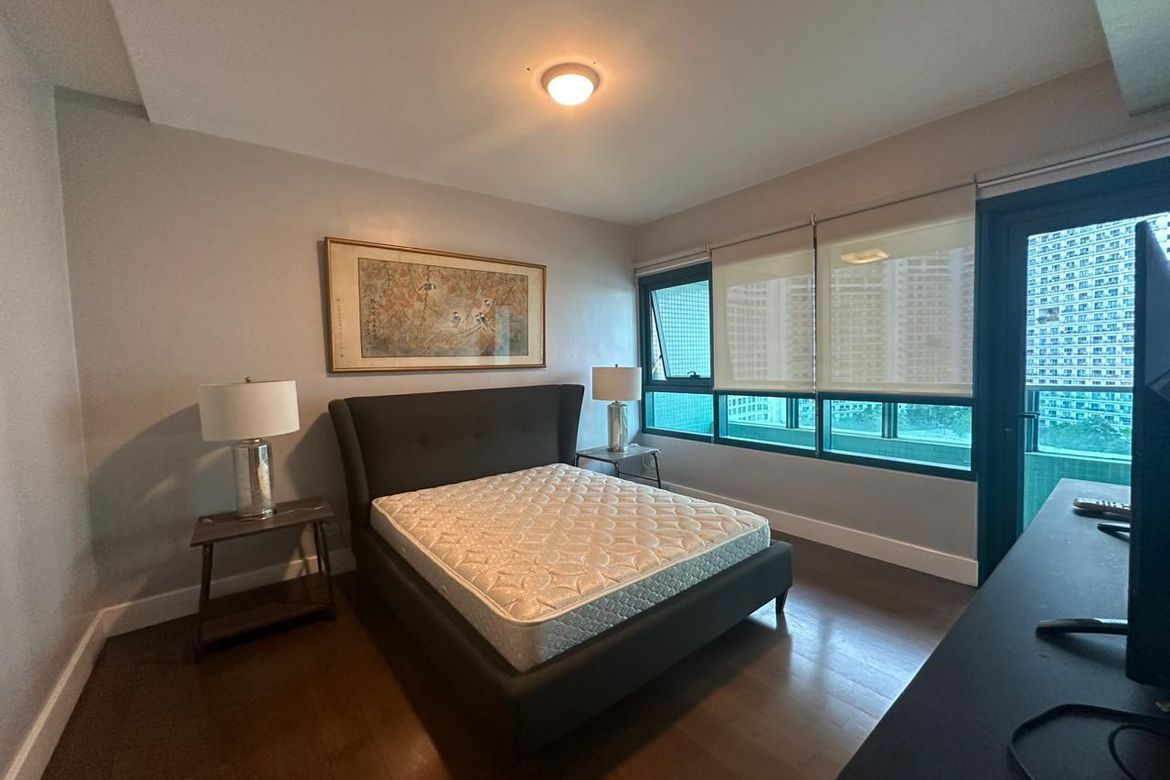 2 Bedroom Condo for Rent in Edades Tower, Rockwell, Makati, Metro Manila near MRT-3 Guadalupe photo 4