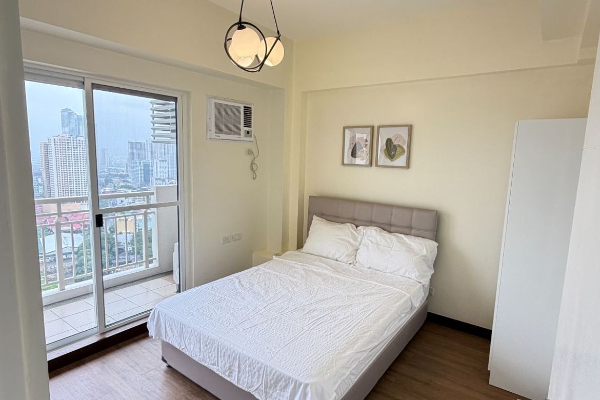 2 Bedroom Condo for Rent in Fairlane Residences, Kapitolyo, Pasig, Metro Manila near MRT-3 Boni photo 4
