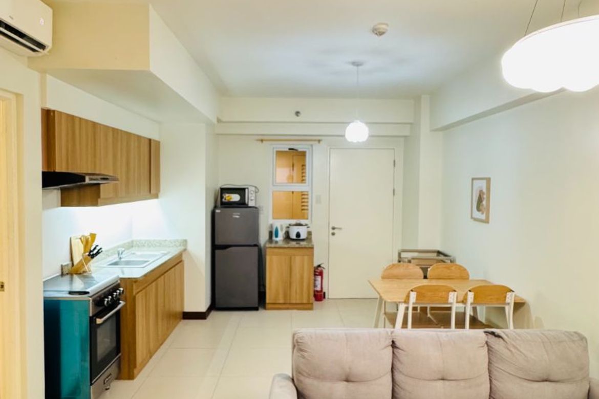 2 Bedroom Condo for Rent in Fairlane Residences, Kapitolyo, Pasig, Metro Manila near MRT-3 Boni