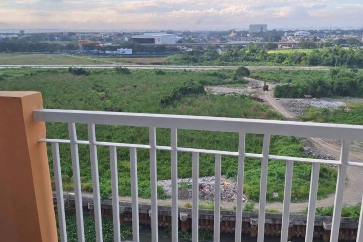 2 Bedroom Condo for Rent in Field Residences, San Dionisio, Parañaque, Metro Manila photo 8