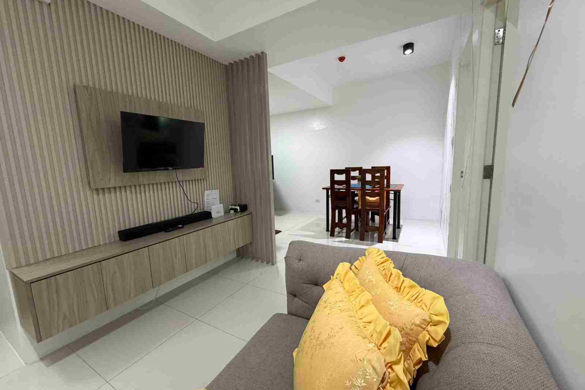 2 Bedroom Condo for Rent in Kapitolyo, Pasig, Metro Manila