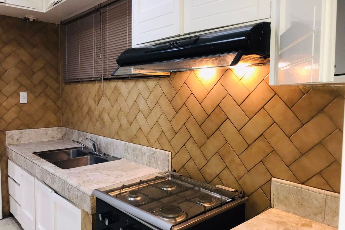 2 Bedroom Condo for Rent in Malate, Manila, Metro Manila near LRT-1 Vito Cruz photo 8