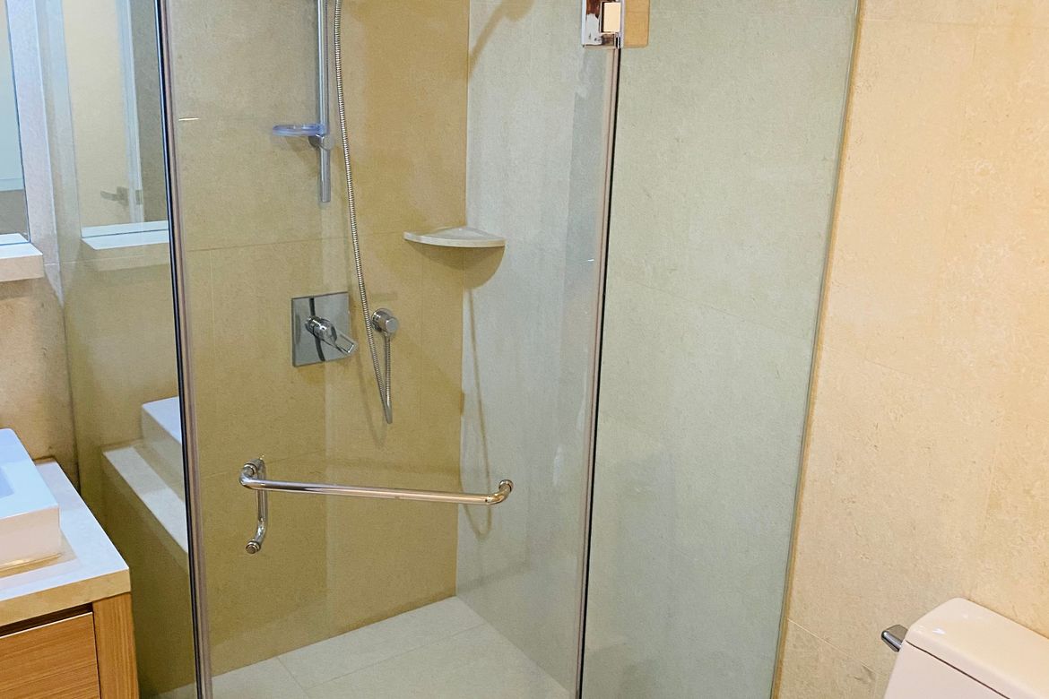 2 Bedroom Condo for Rent in One Shangri-La Place, Wack-Wack Greenhills, Mandaluyong, Metro Manila near MRT-3 Shaw Boulevard photo 3