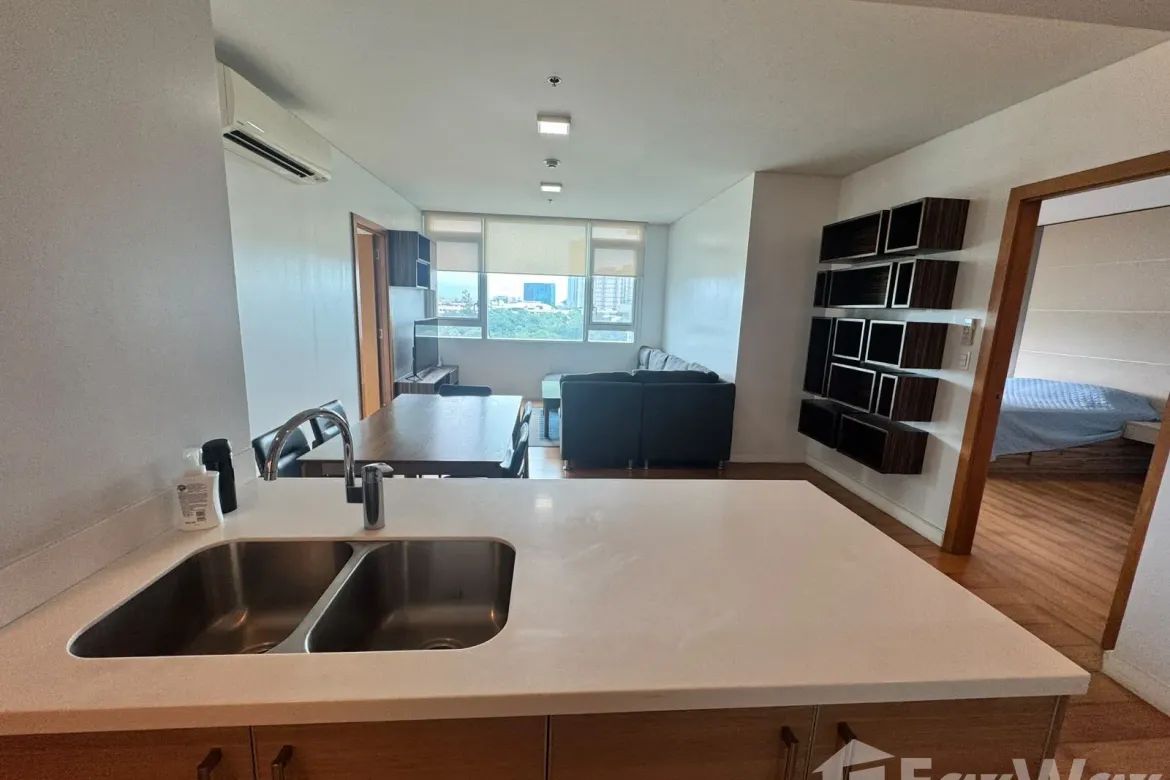 2 Bedroom Condo for Rent in Park Terraces, San Lorenzo, Makati, Metro Manila near MRT-3 Ayala photo 7