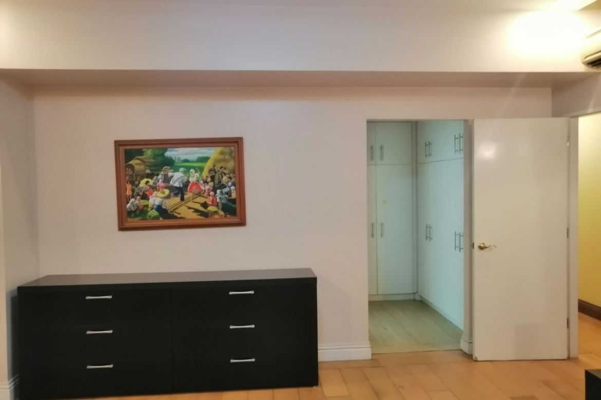 2 Bedroom Condo for Rent in San Lorenzo, Makati, Metro Manila near MRT-3 Ayala