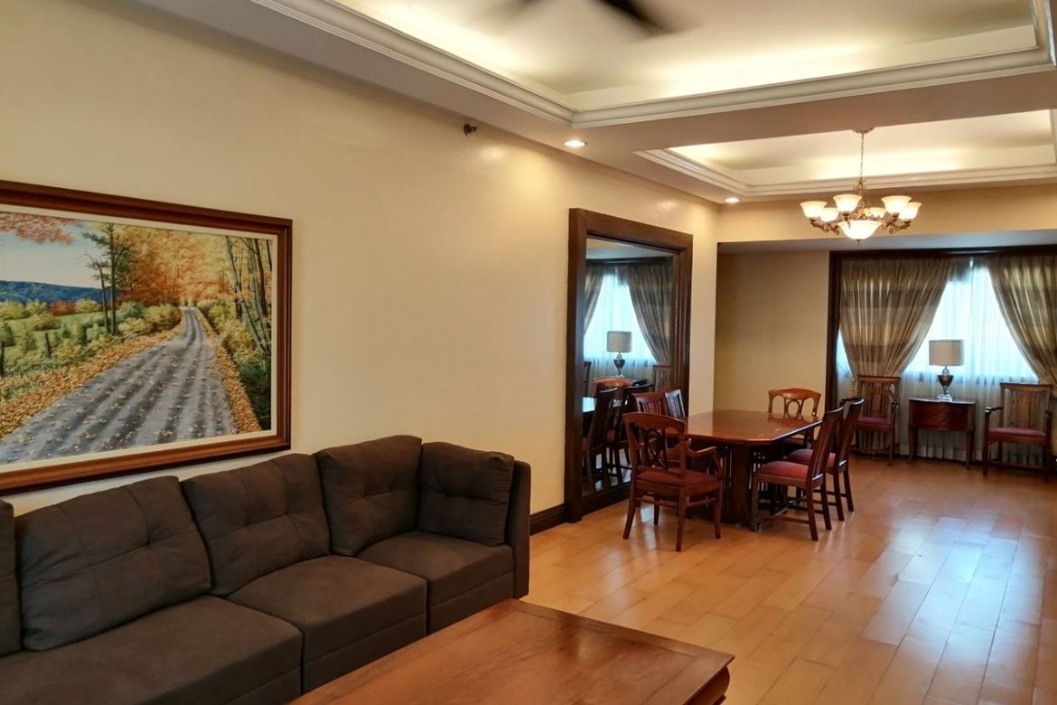 2 Bedroom Condo for Rent in San Lorenzo, Makati, Metro Manila near MRT-3 Ayala photo 5