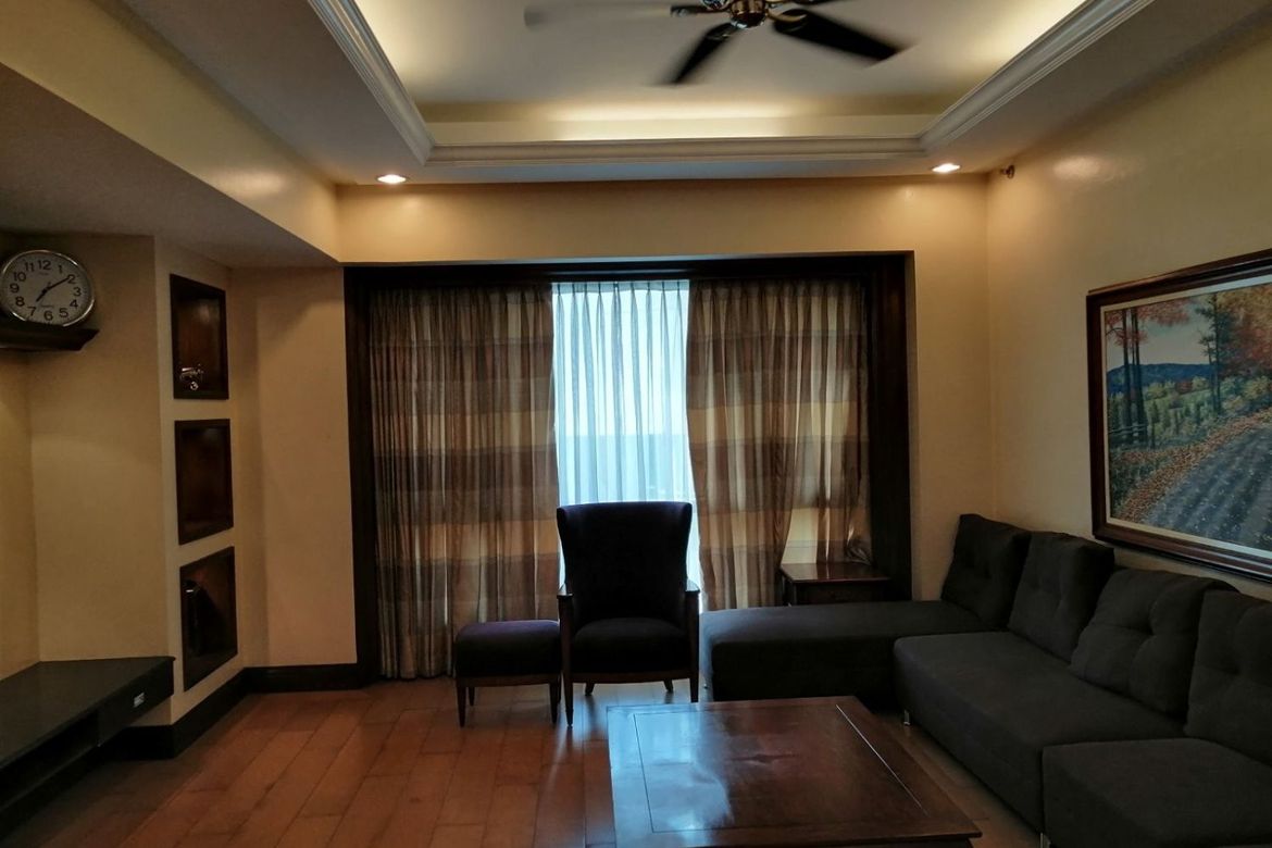 2 Bedroom Condo for Rent in San Lorenzo, Makati, Metro Manila near MRT-3 Ayala photo 7