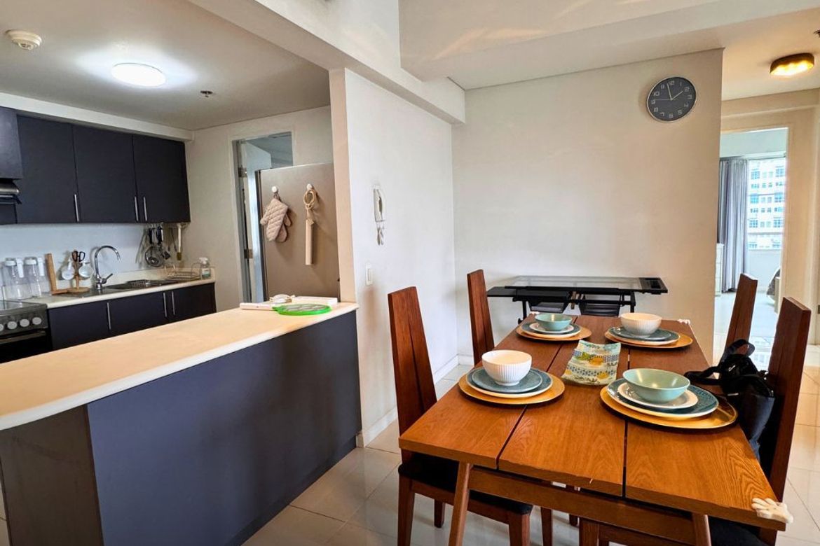 2 Bedroom Condo for Rent in Senta, San Lorenzo, Makati, Metro Manila photo 2