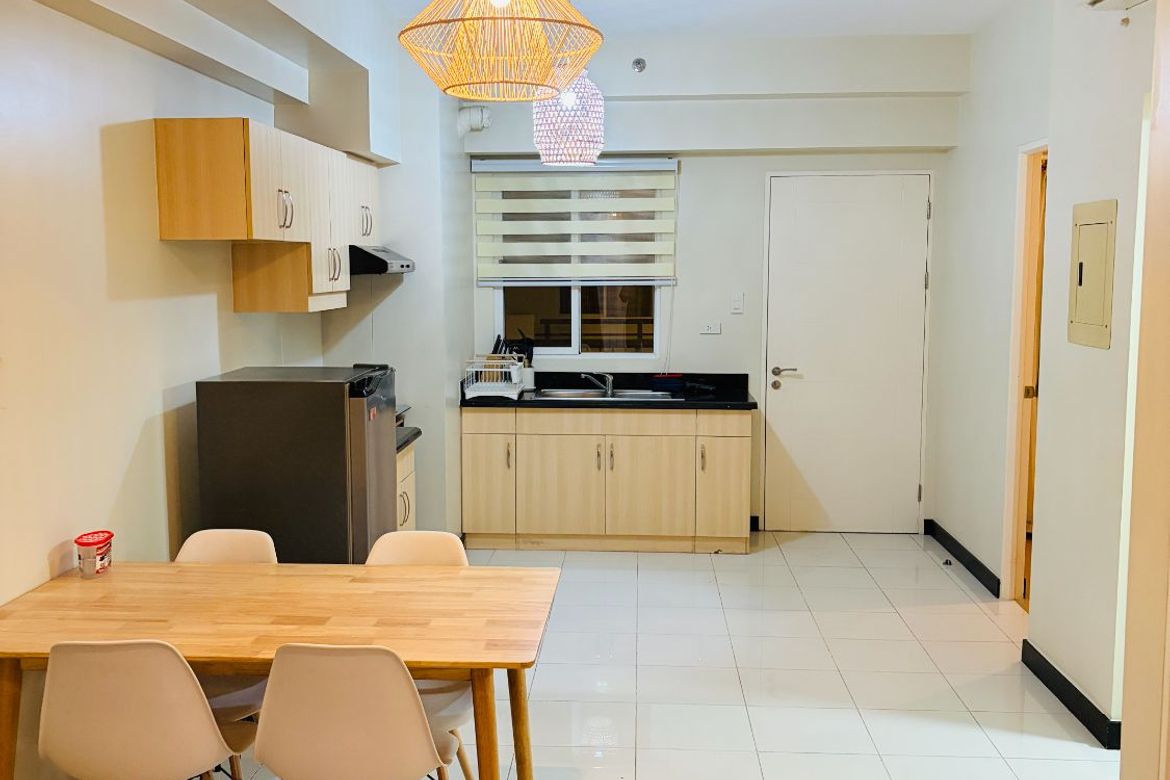 2 Bedroom Condo for Rent in Sheridan Towers, Buayang Bato, Mandaluyong, Metro Manila near MRT-3 Boni photo 2