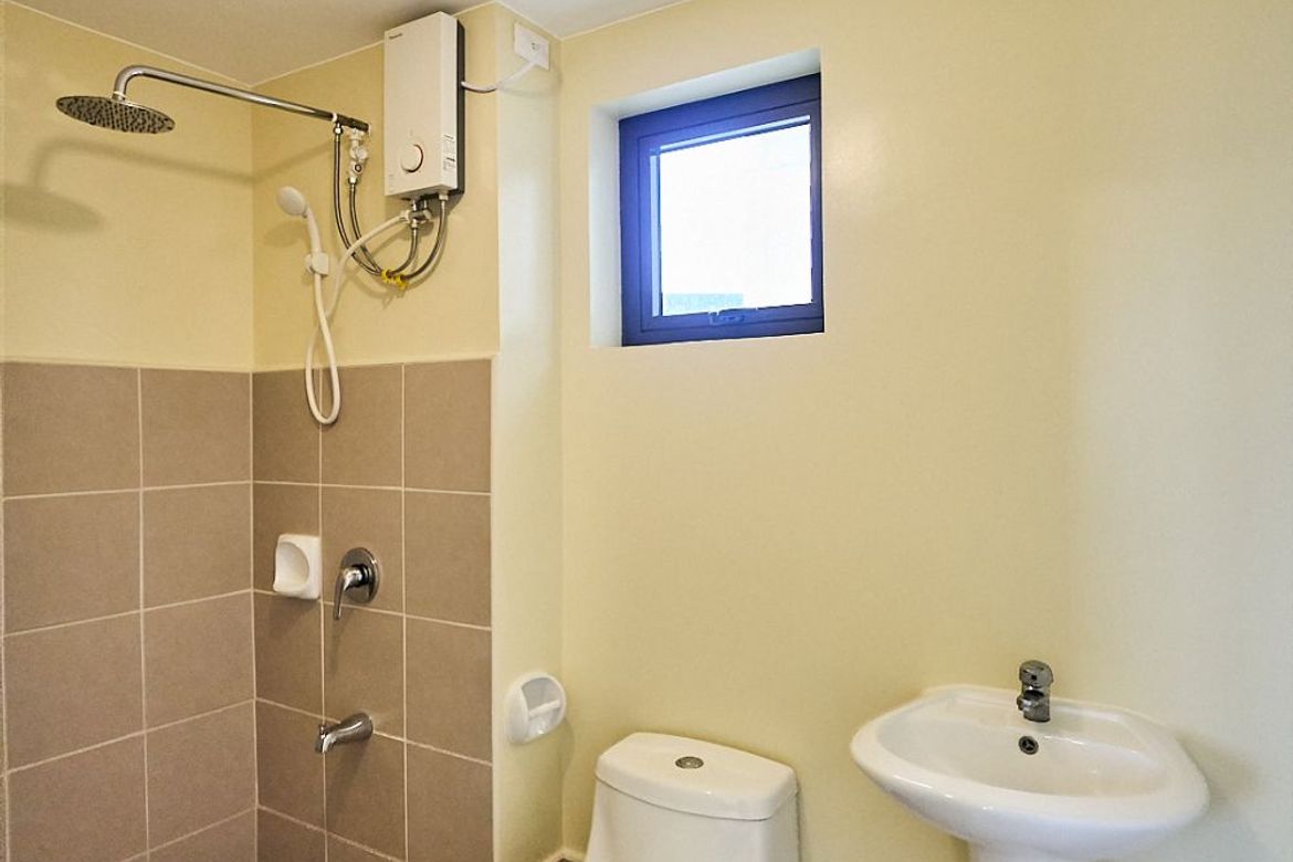 2 Bedroom Condo for Rent in Silang Junction North, Tagaytay, Cavite photo 7