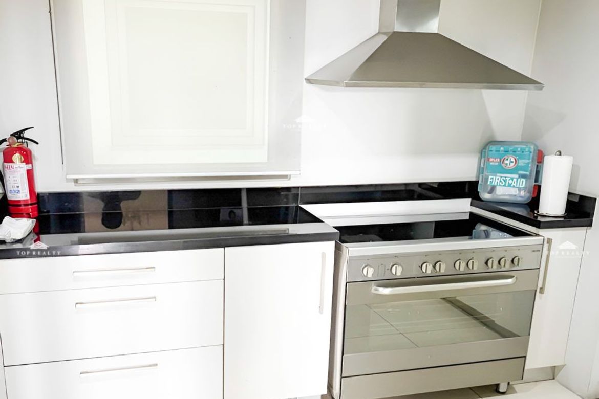 2 Bedroom Condo for Rent in The Residences at Greenbelt, San Lorenzo, Makati, Metro Manila near MRT-3 Ayala photo 5