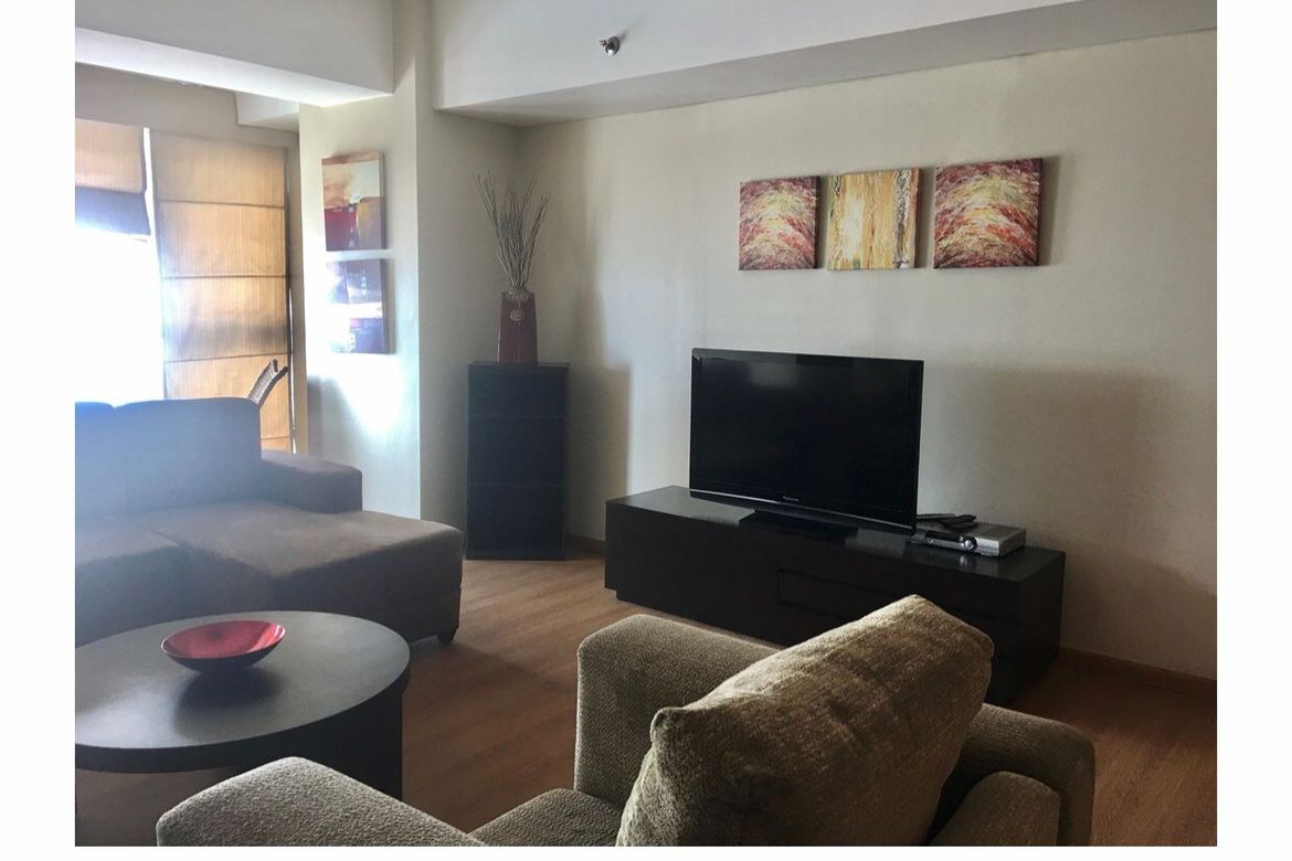 2 Bedroom Condo for Rent in The St. Francis Shangri-La Place, Wack-Wack Greenhills, Mandaluyong, Metro Manila near MRT-3 Shaw Boulevard photo 2