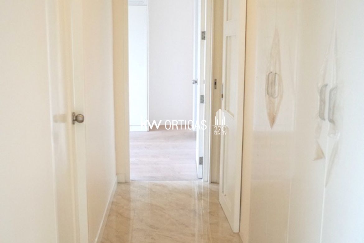 2 Bedroom Condo for Sale in Addition Hills, San Juan, Metro Manila – photo 4