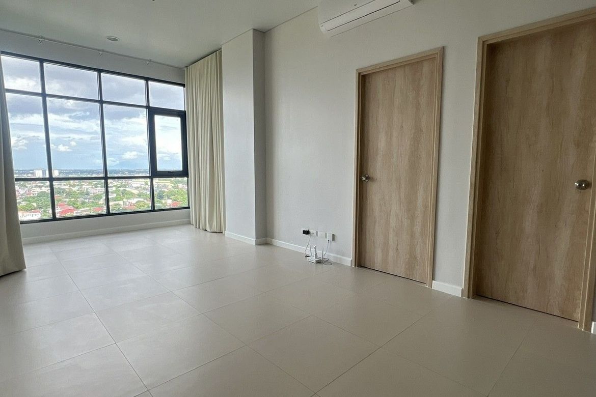2 Bedroom Condo for Sale in Almanza Dos, Las Piñas, Metro Manila