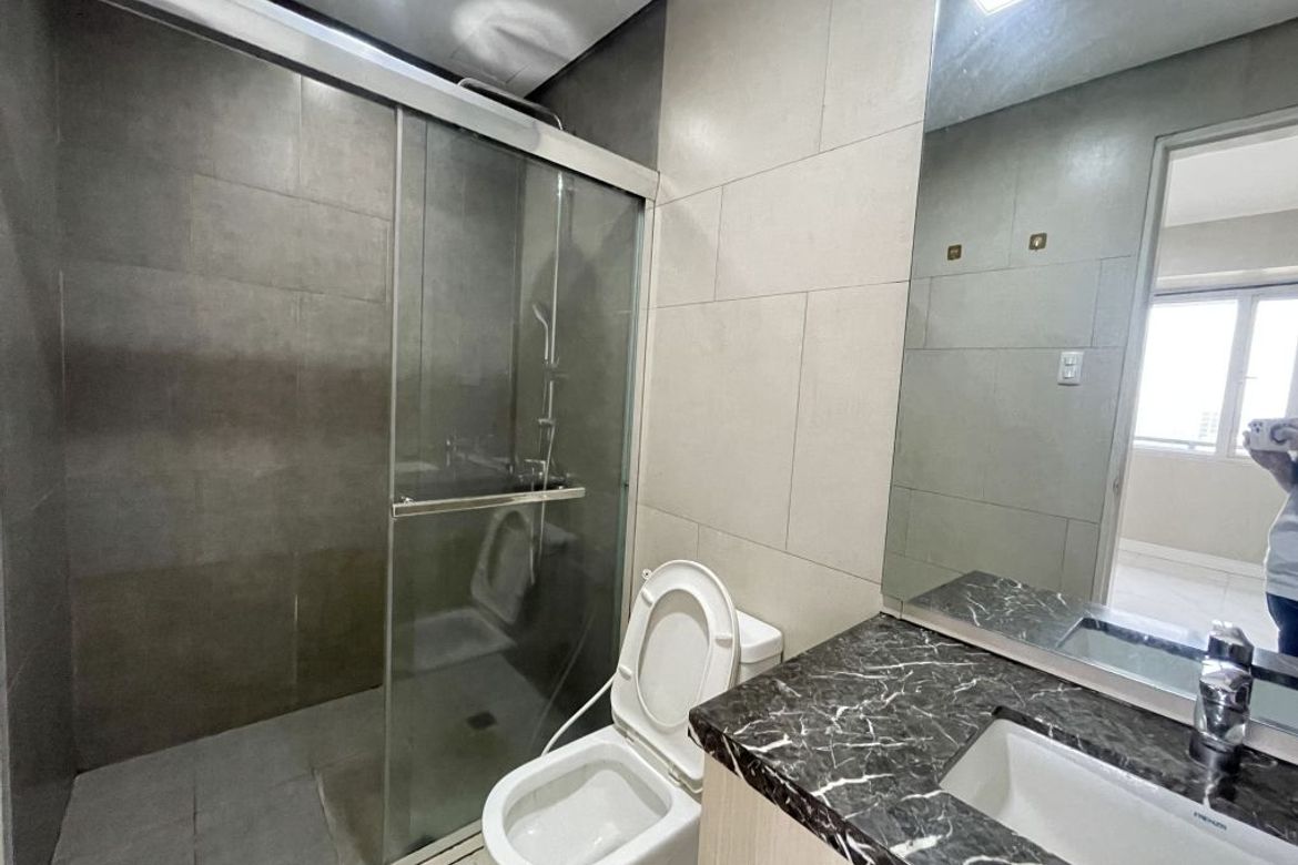 2 Bedroom Condo for Sale in Baclaran, Parañaque, Metro Manila near LRT-1 EDSA – photo 3
